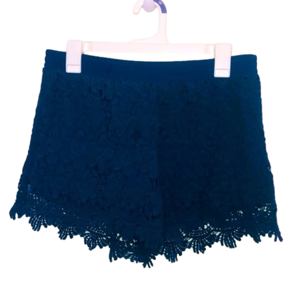 SWEET JOURNEY Navy Blue Floral Lace Shorts